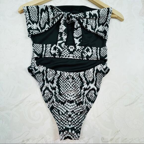 Hilo snake print strapless full piece bathing suit swim Small - Picture 4 of 12